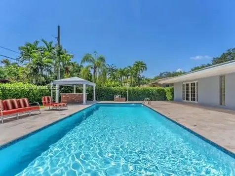 915 Country Club Prado Coral Gables FL 33134
