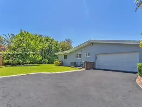 915 Country Club Prado Coral Gables FL 33134