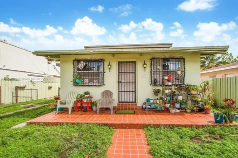 1159 NW 4th Street Miami FL 33128