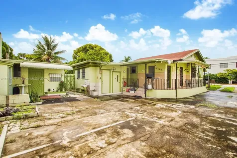 1159 NW 4th Street Miami FL 33128