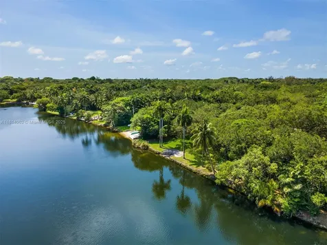 5355 Hammock Drive Coral Gables FL 33156