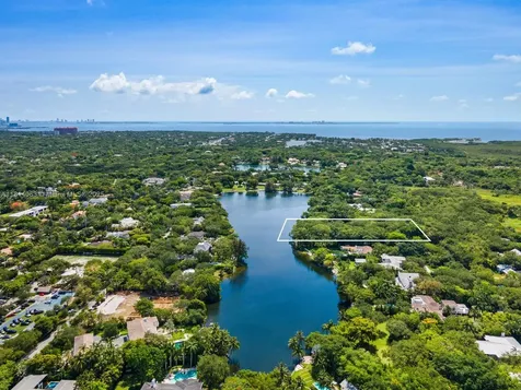 5355 Hammock Drive Coral Gables FL 33156
