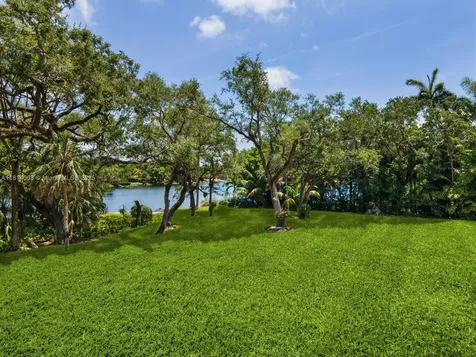 5355 Hammock Drive Coral Gables FL 33156
