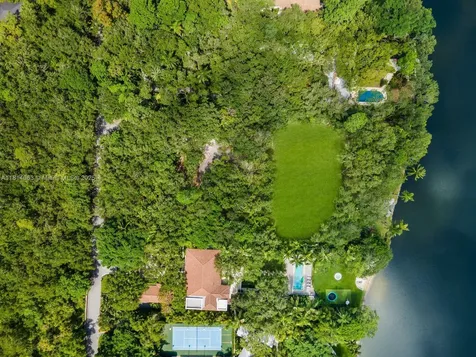 5355 Hammock Drive Coral Gables FL 33156