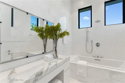 9505 SW 63rd Court Pinecrest FL 33156