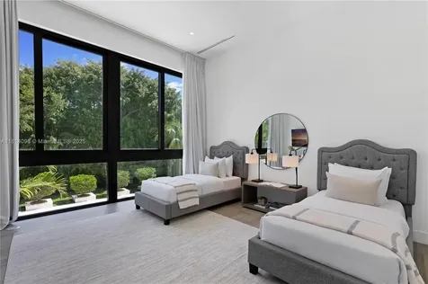 9505 SW 63rd Court Pinecrest FL 33156