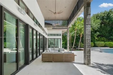 9505 SW 63rd Court Pinecrest FL 33156