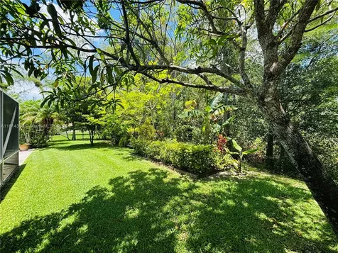 126 Chestnut Circle Royal Palm Beach FL 33411
