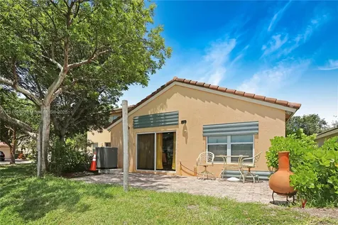 1585 SE 20th Road Homestead FL 33035