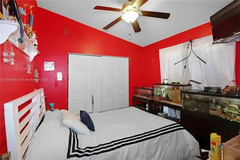 1585 SE 20th Road Homestead FL 33035