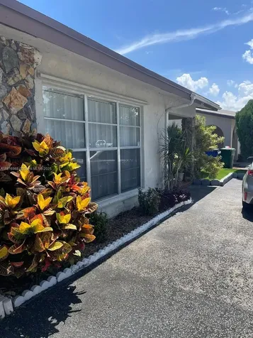 6172 SW 4th Place Margate FL 33068