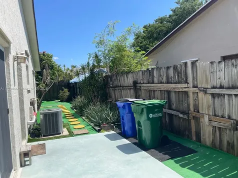 6172 SW 4th Place Margate FL 33068
