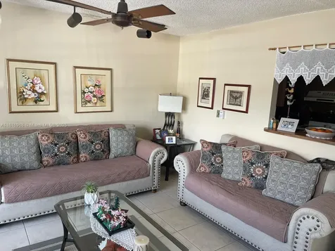 6172 SW 4th Place Margate FL 33068
