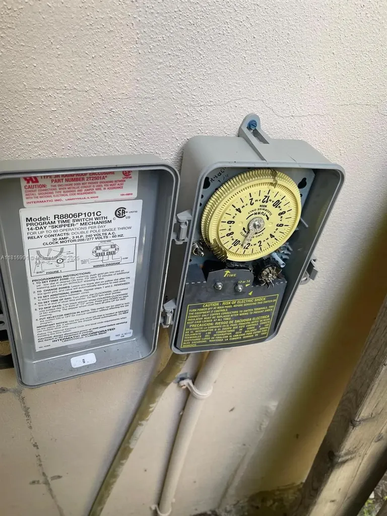 451 E Dayton Circle Fort Lauderdale FL 33312