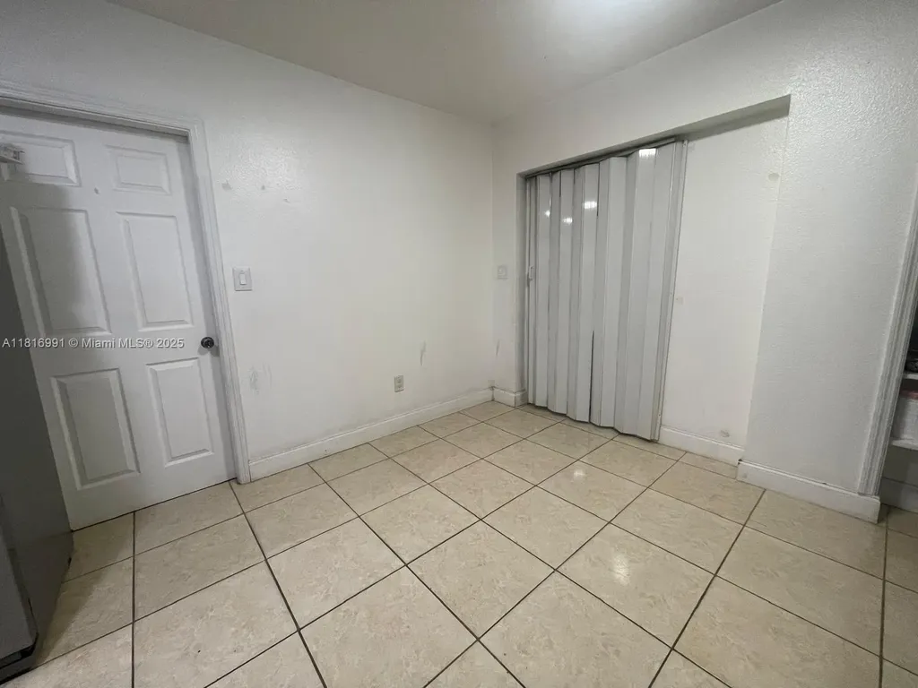 451 E Dayton Circle Fort Lauderdale FL 33312