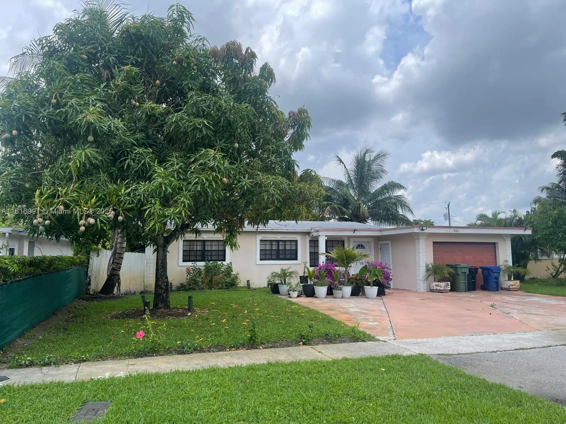 451 E Dayton Circle Fort Lauderdale FL 33312