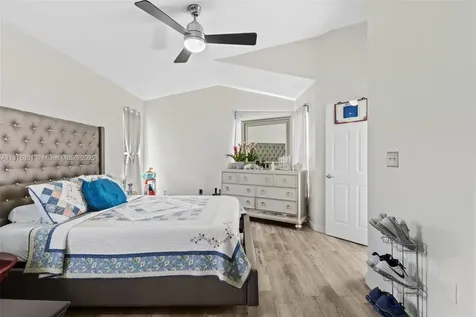 615 NW 108th Terrace Pembroke Pines FL 33026