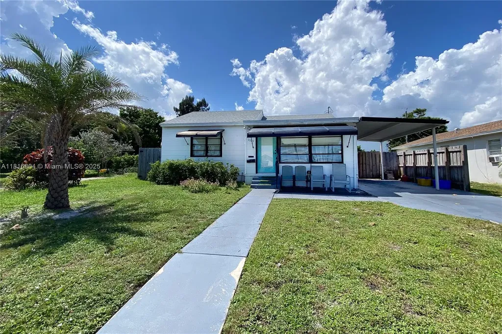1109 S M Street Lake Worth FL 33460