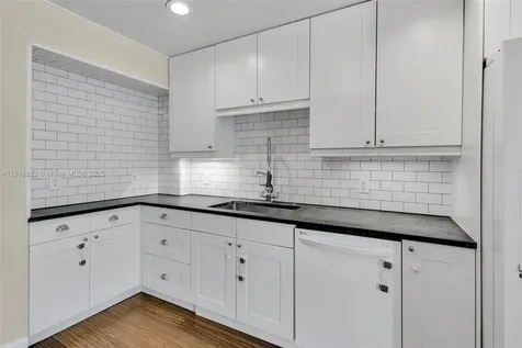 27 Robalo Court North Palm Beach FL 33408