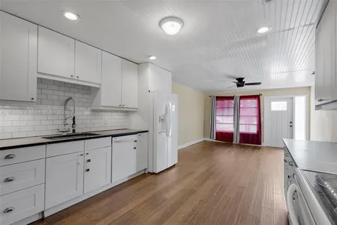 27 Robalo Court North Palm Beach FL 33408