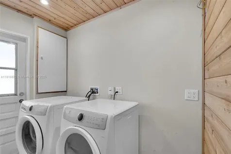 27 Robalo Court North Palm Beach FL 33408