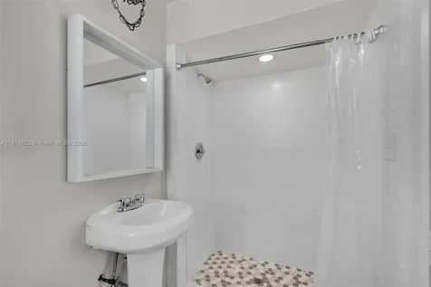 27 Robalo Court North Palm Beach FL 33408