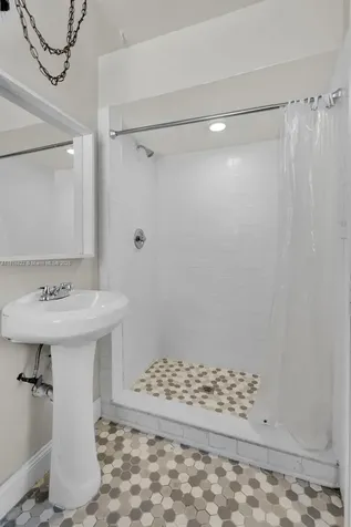 27 Robalo Court North Palm Beach FL 33408