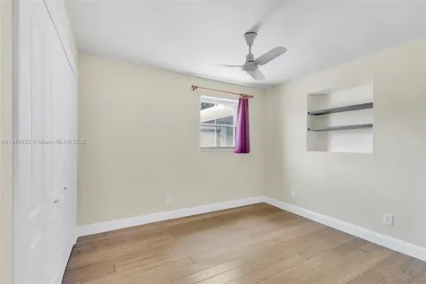 27 Robalo Court North Palm Beach FL 33408