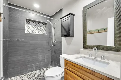 27 Robalo Court North Palm Beach FL 33408