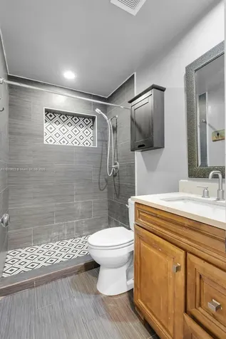 27 Robalo Court North Palm Beach FL 33408