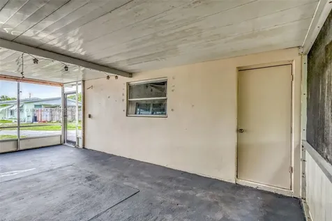 27 Robalo Court North Palm Beach FL 33408