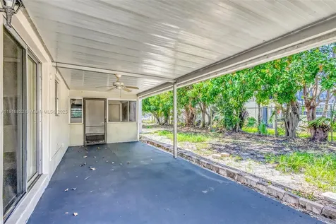 27 Robalo Court North Palm Beach FL 33408