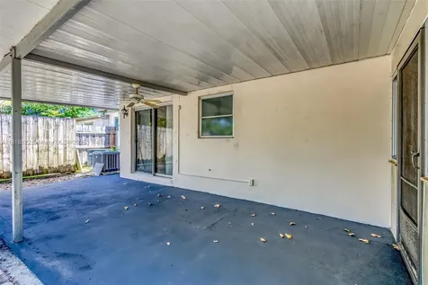 27 Robalo Court North Palm Beach FL 33408