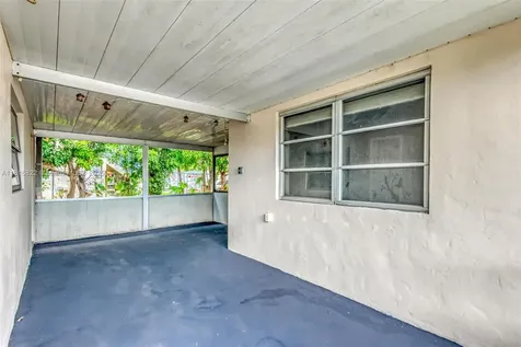 27 Robalo Court North Palm Beach FL 33408