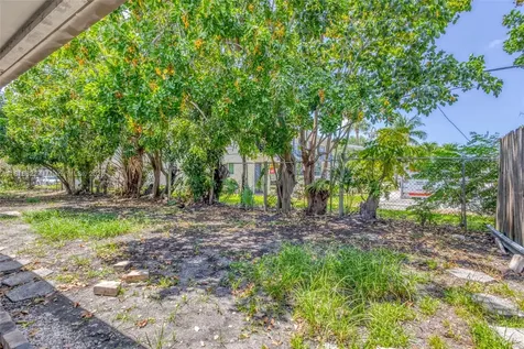 27 Robalo Court North Palm Beach FL 33408