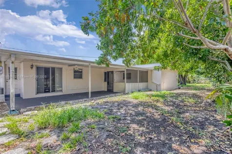 27 Robalo Court North Palm Beach FL 33408