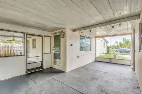 27 Robalo Court North Palm Beach FL 33408