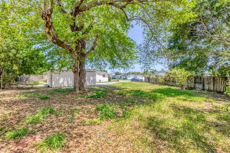 27 Robalo Court North Palm Beach FL 33408