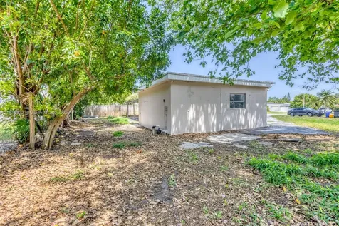 27 Robalo Court North Palm Beach FL 33408