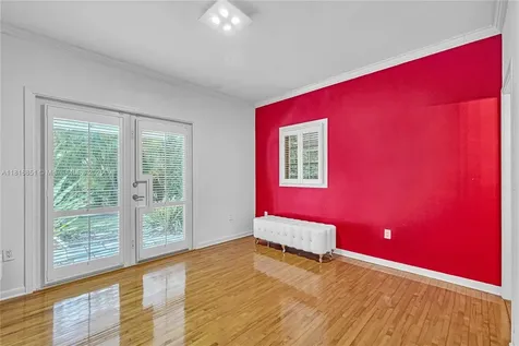 923 Catalonia Avenue Coral Gables FL 33134