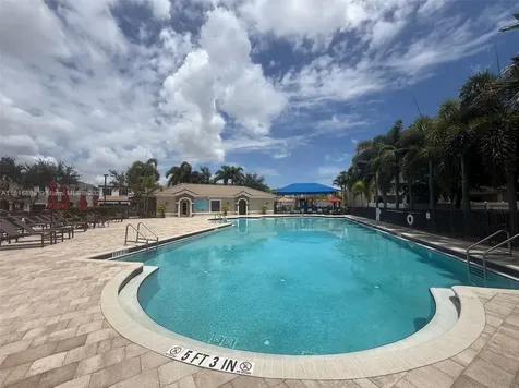704 NE 193rd Street Miami FL 33179