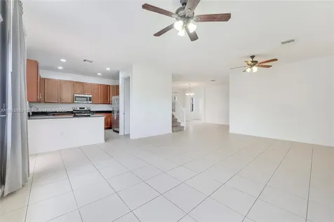 704 NE 193rd Street Miami FL 33179