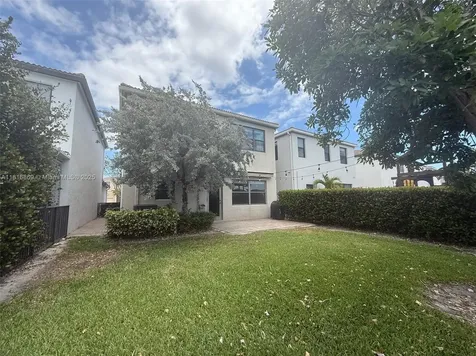 704 NE 193rd Street Miami FL 33179