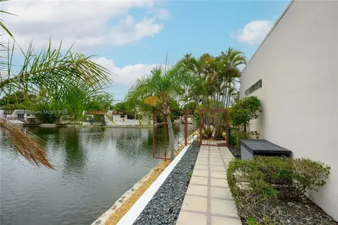 7408 Big Cypress Drive Miami Lakes FL 33014