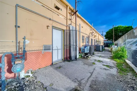 363 E 1st Avenue Miami FL 33010