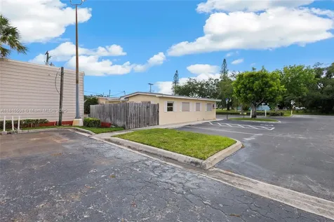 2402 S Us Highway 1 Fort Pierce FL 34982