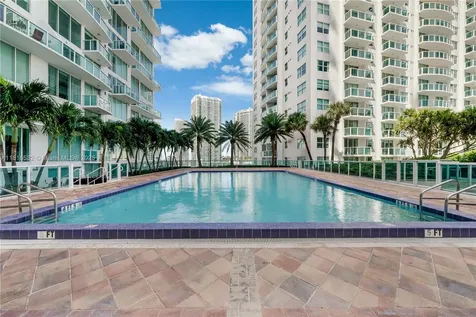 41 SE 5th Street Miami FL 33131