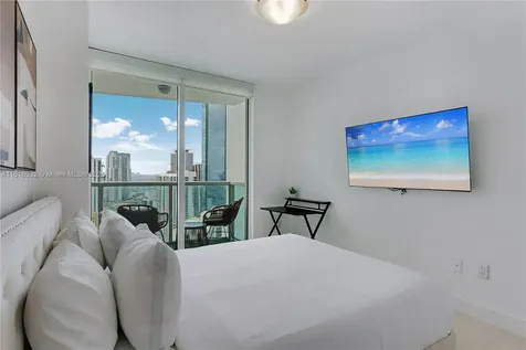 41 SE 5th Street Miami FL 33131