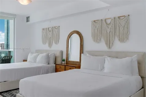 41 SE 5th Street Miami FL 33131