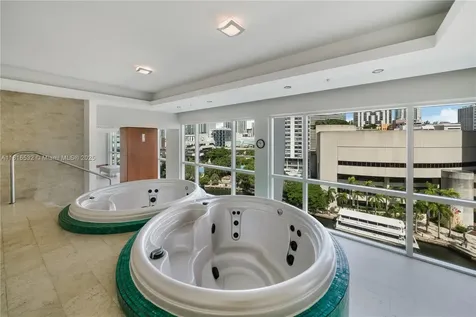41 SE 5th Street Miami FL 33131